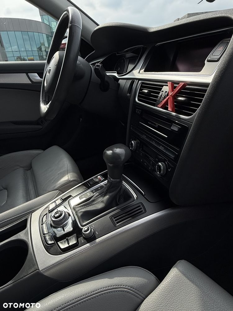 Audi A4 Limousine - 17