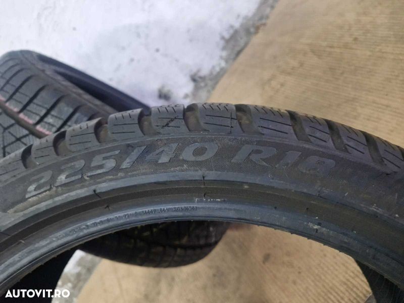 2 Pirelli R18 225/40/ Anvelope de iarnă DOT2820 - 7