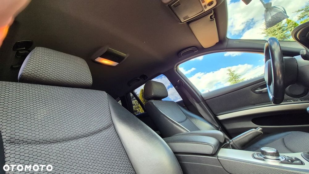 BMW Seria 3 320d xDrive - 13