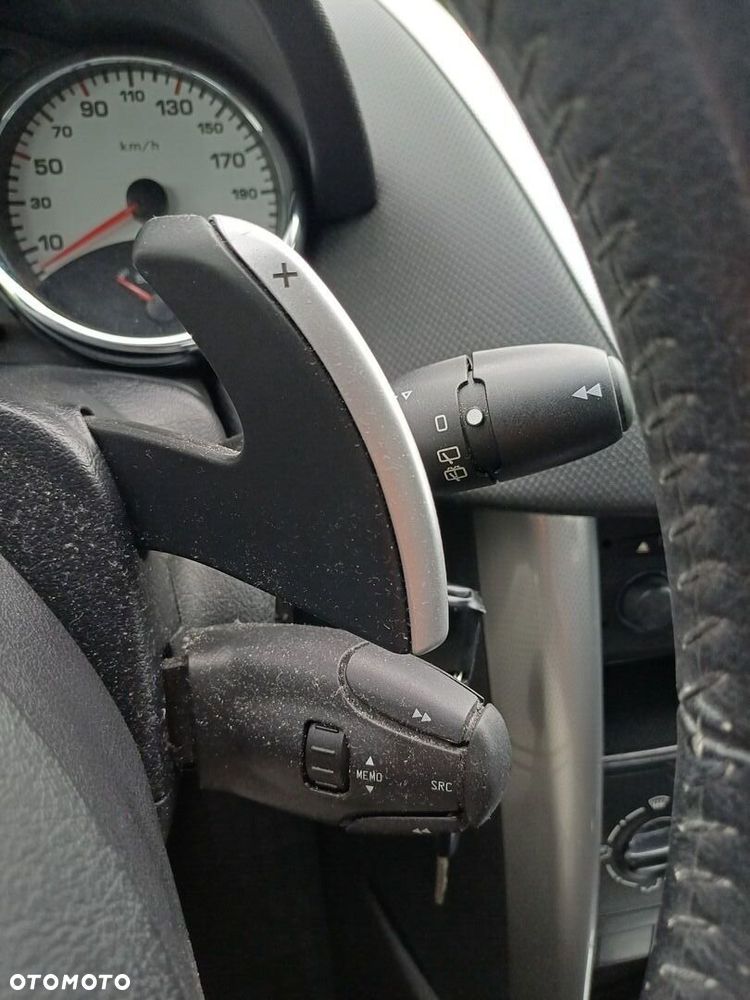 Peugeot 207 1.4 16V Trendy - 18