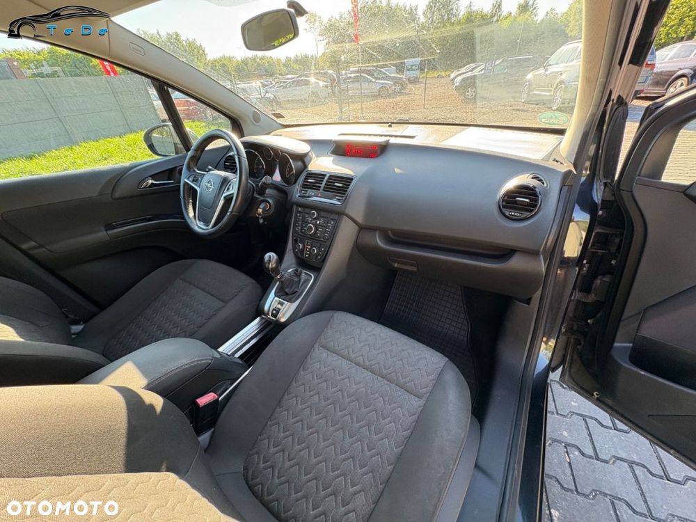 Opel Meriva 1.4 T Cosmo S&S - 29