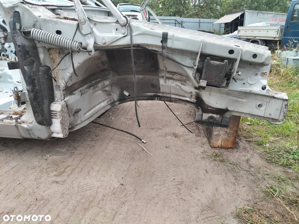 ĆWIARTKA PODŁUŻNICA PRAWY PRZÓD VOLVO C70 I 426-26 - 2