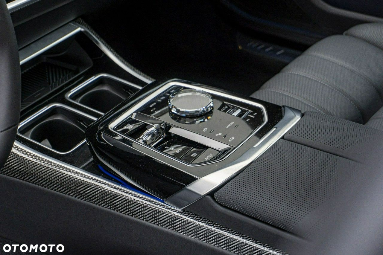 BMW Seria 7 - 11