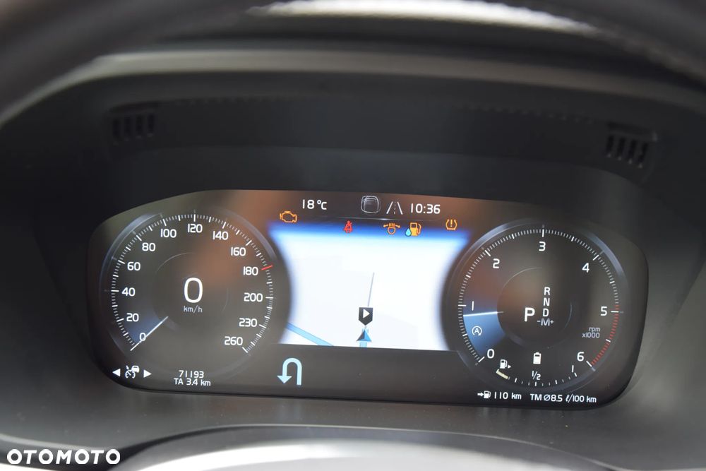 Volvo XC 60 B4 D AWD Geartronic Momentum Pro - 35