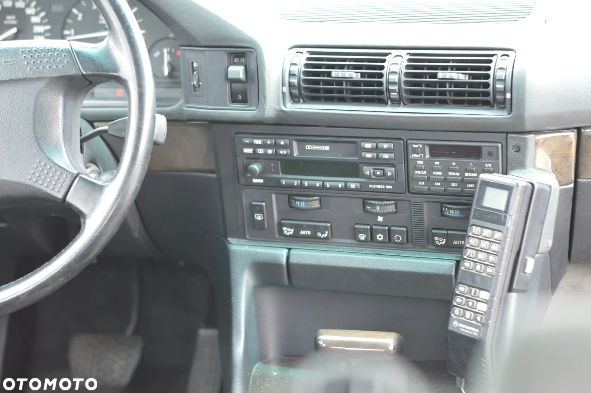 BMW Seria 5 520i - 30