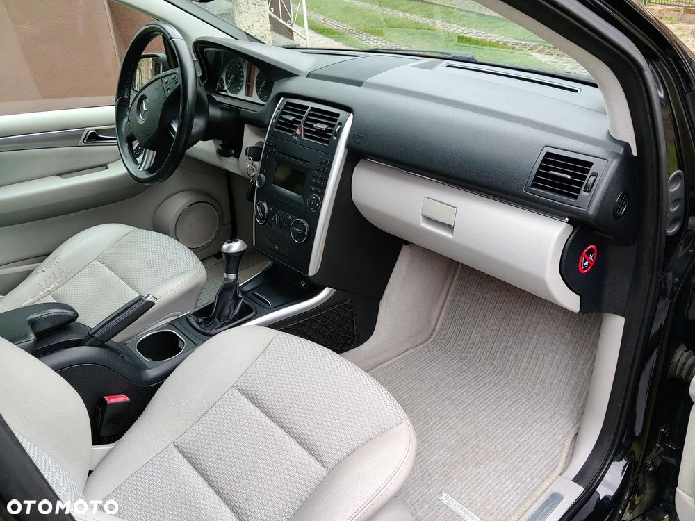 Mercedes-Benz Klasa B 180 CDI - 16