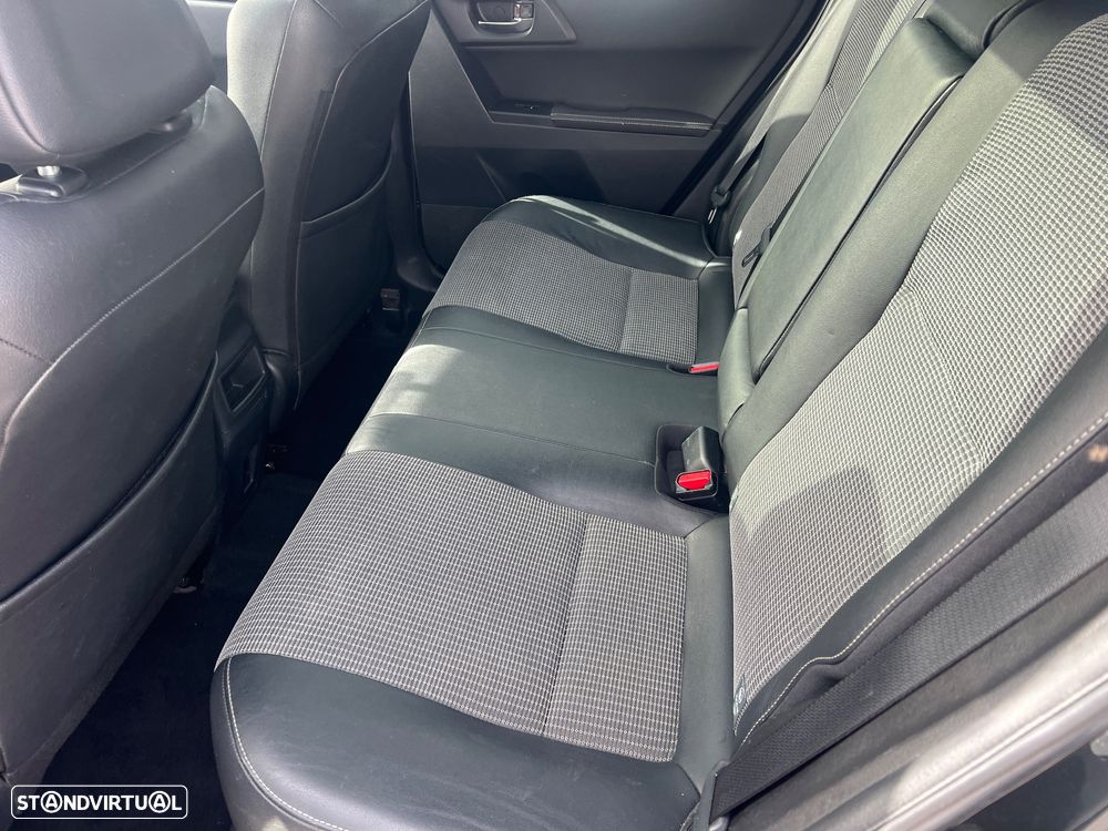 Toyota Auris Touring Sports 1.8 HSD Sport+Skyview +Navi - 41