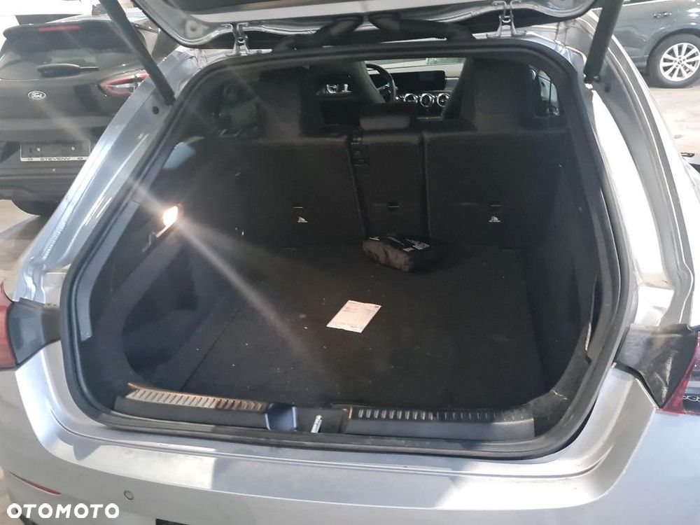 Mercedes-Benz CLA 180 AMG Line 7G-DCT - 14