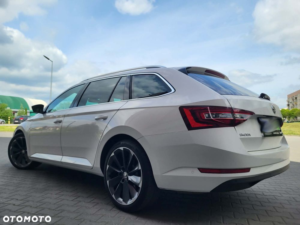 Skoda Superb 2.0 TDI DSG Premium Edition - 6