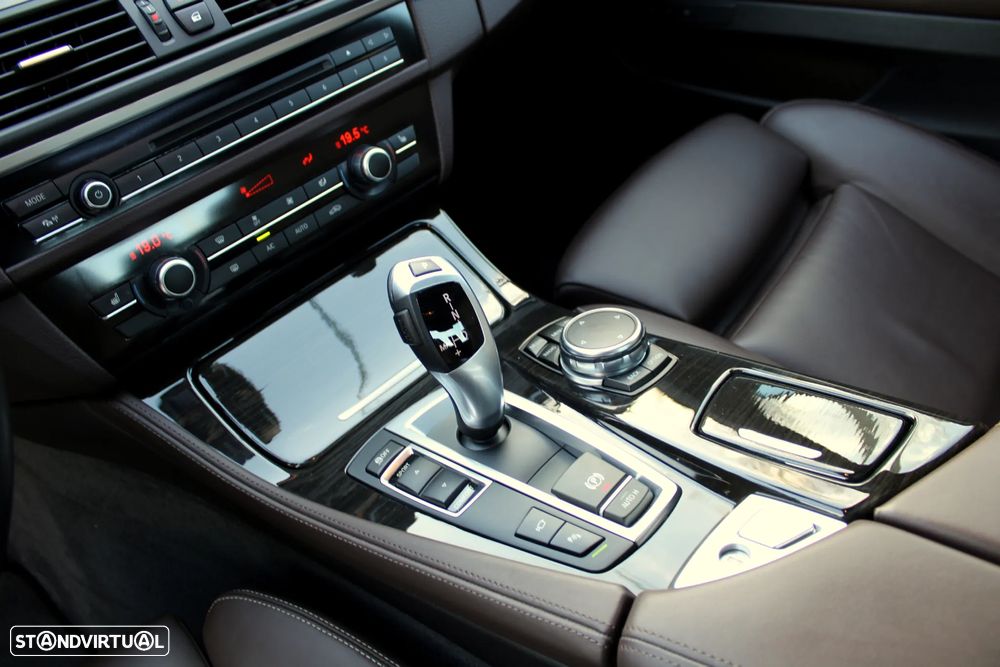 BMW 520 d Line Luxury Auto - 36