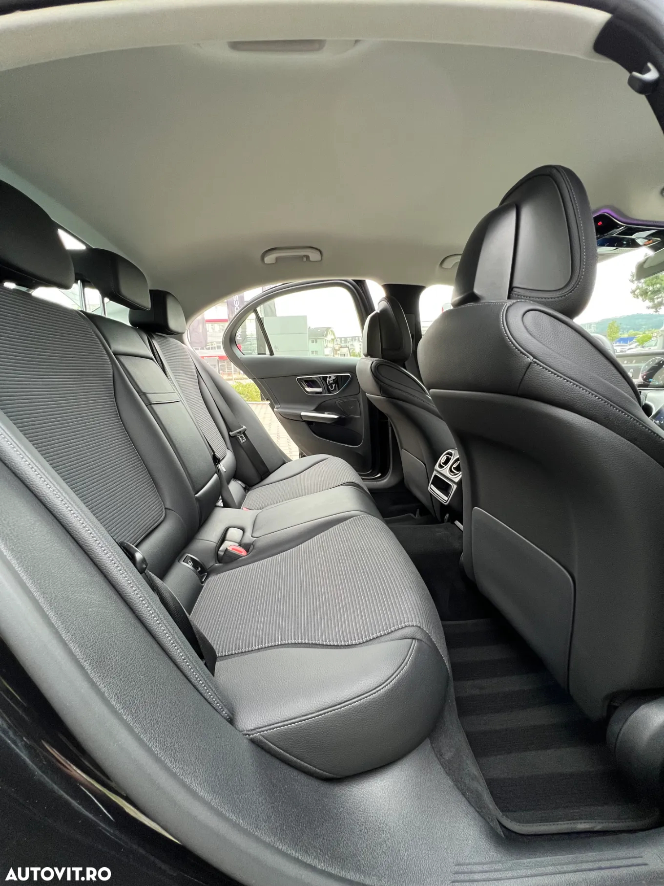 Mercedes-Benz C 200 4Matic 9G-TRONIC Avantgarde - 8