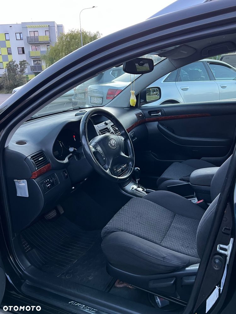 Toyota Avensis 2.0 VVT-i Automatik Executive - 21