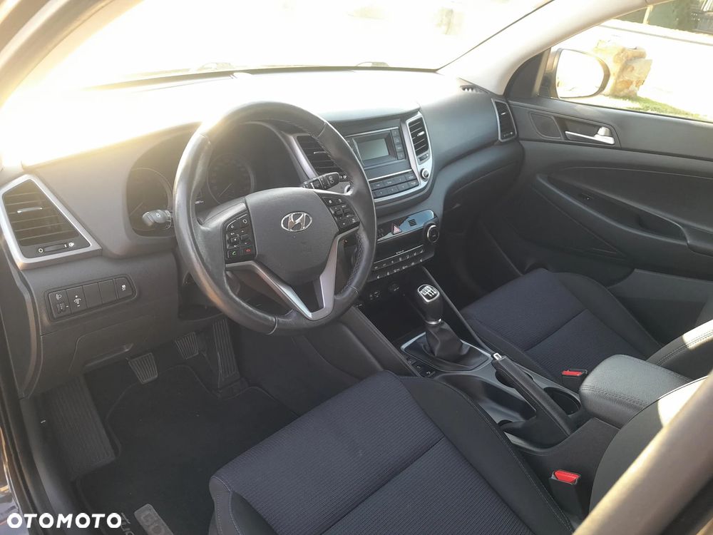 Hyundai Tucson 1.6 GDI BlueDrive GO 2WD - 9