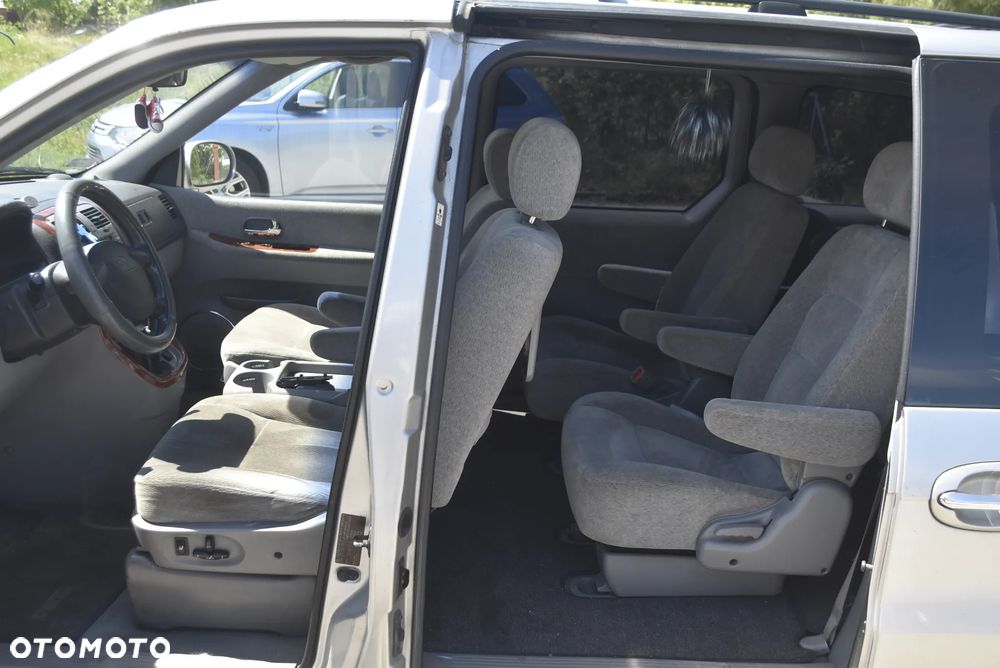 Kia Carnival CRDi Executive - 7
