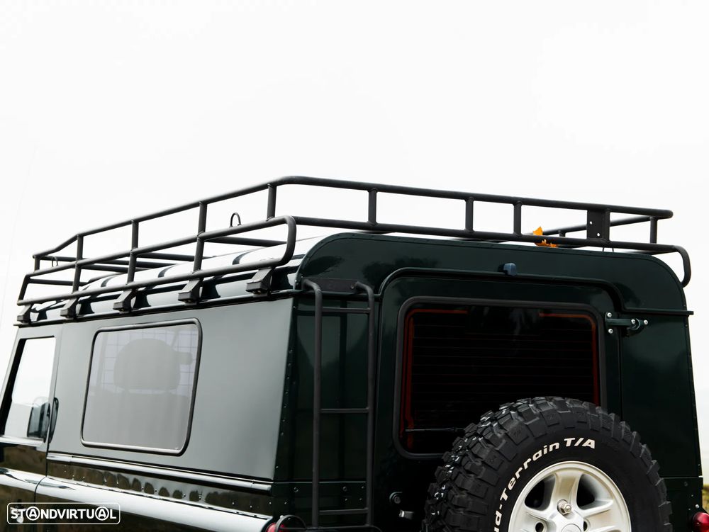 Land Rover Defender 100 2.4 - 14