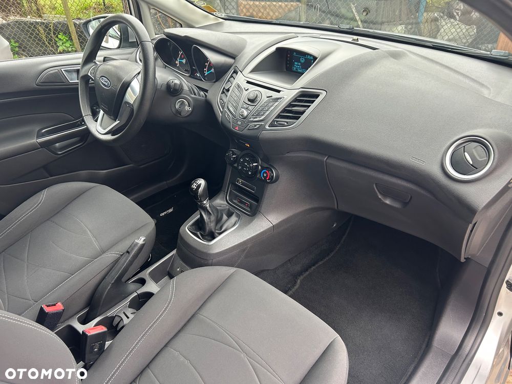 Ford Fiesta - 9