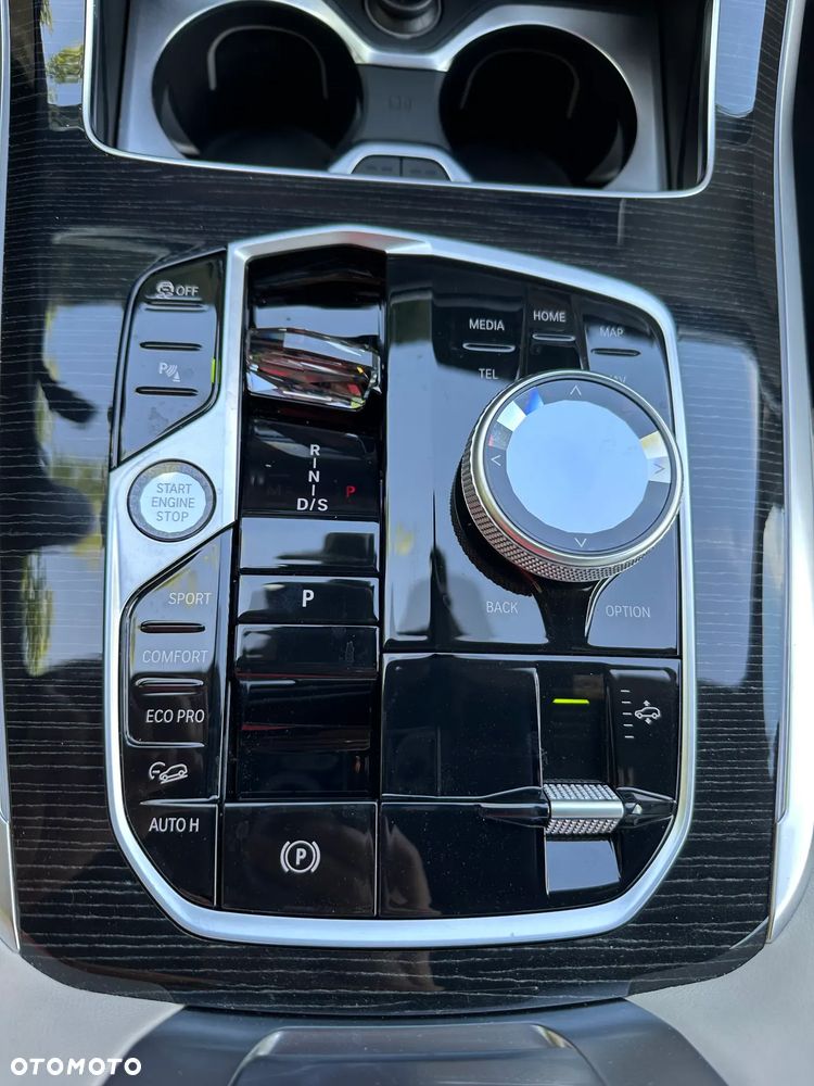 BMW X7 - 21