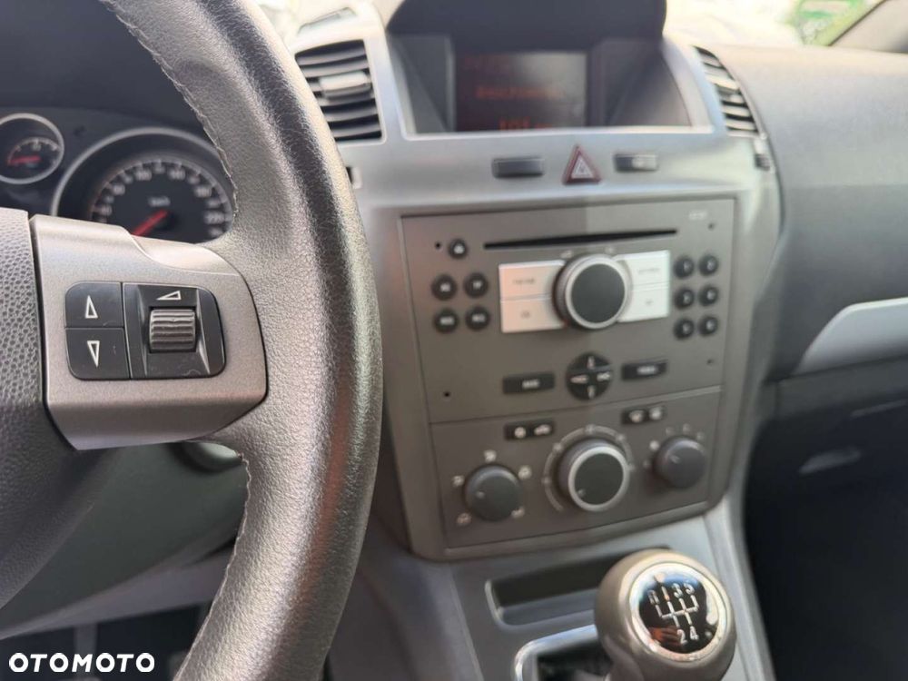 Opel Zafira - 40