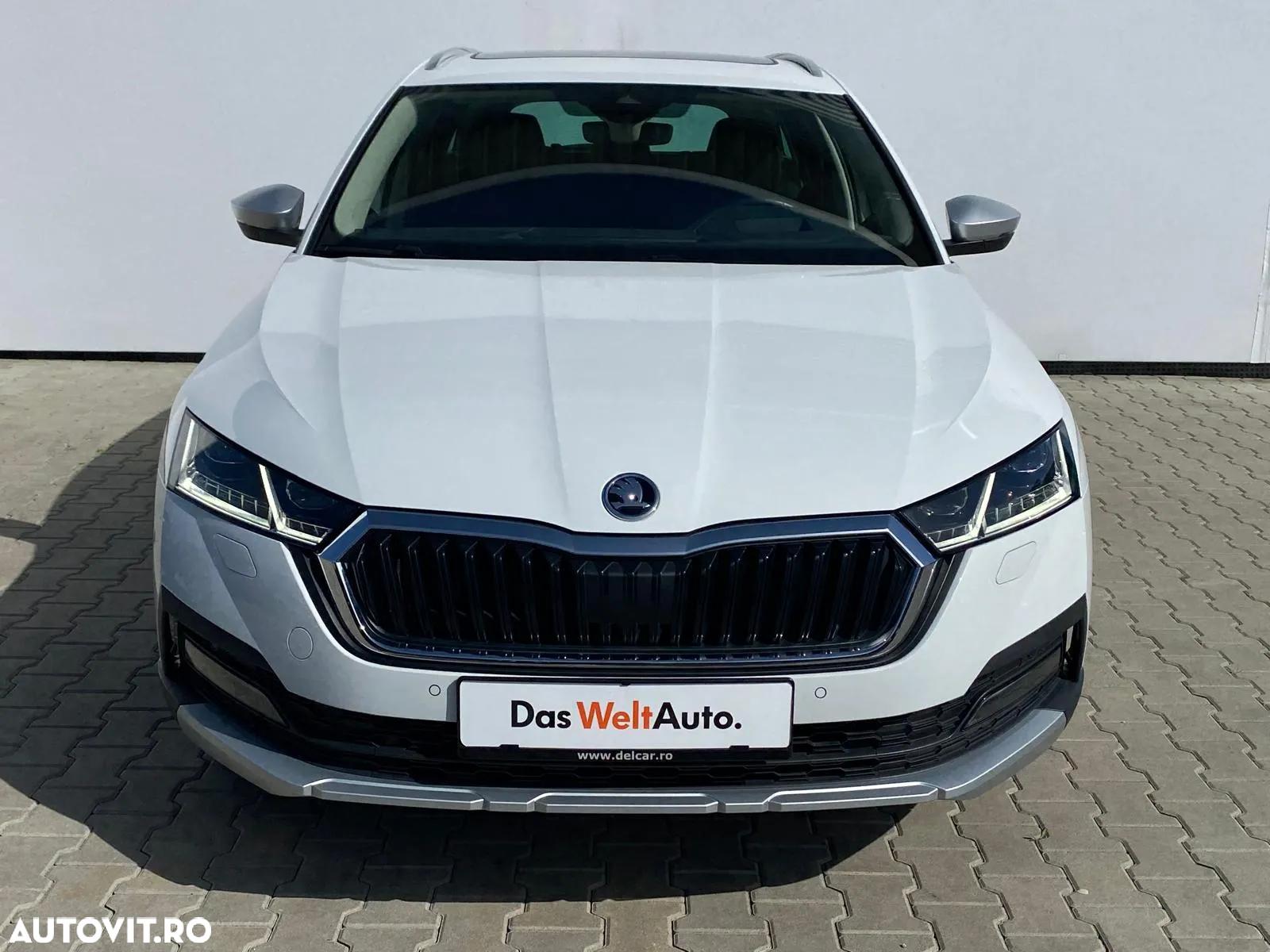 Skoda Octavia Combi 2.0 TDI DSG 4X4 Scout - 35