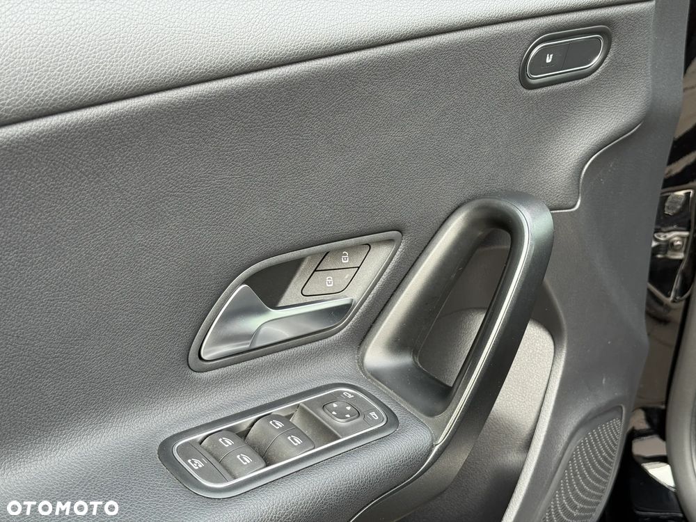 Mercedes-Benz Klasa A 200 d 4Matic 8G-DCT - 19