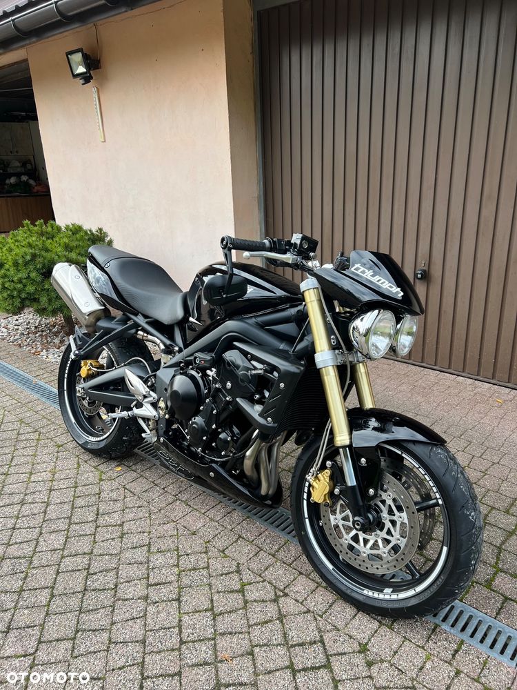 Triumph Street Triple - 1
