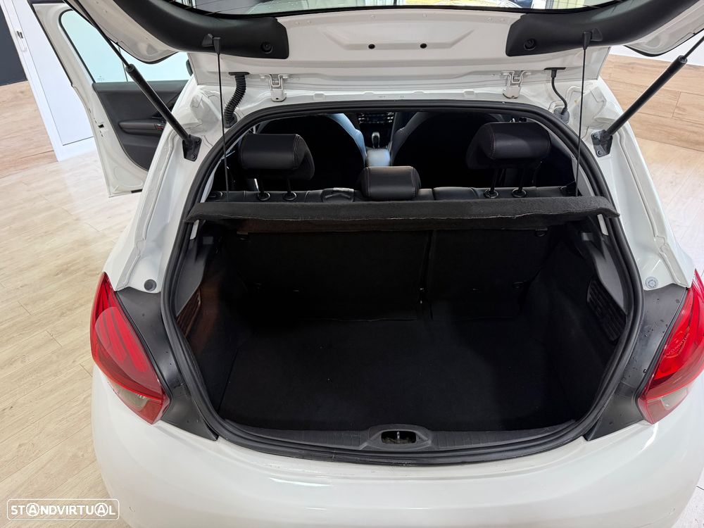 Peugeot 208 1.2 PureTech GT Line - 19