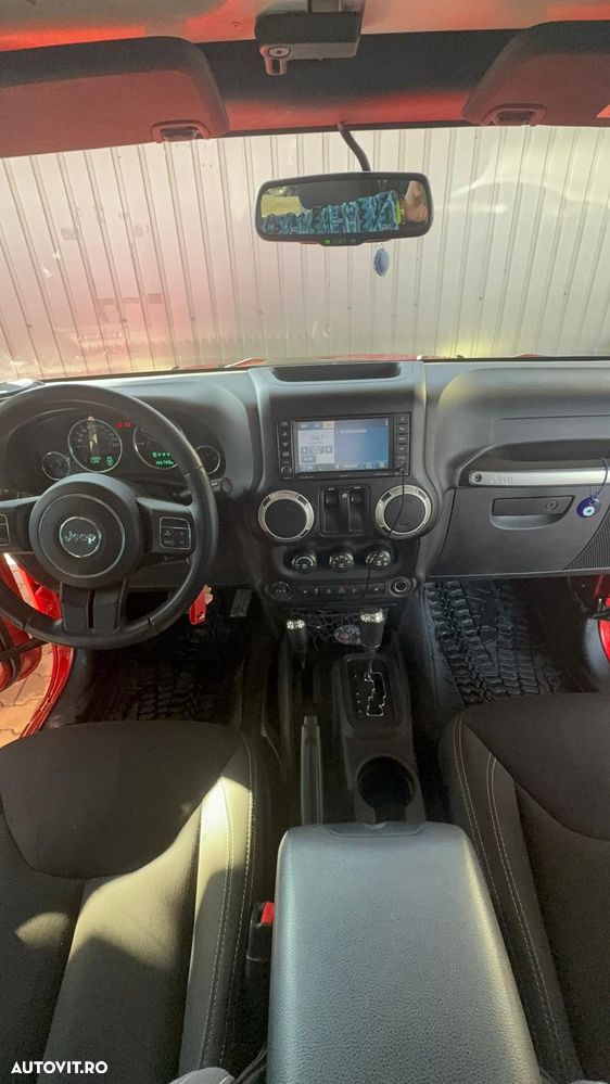 Jeep Wrangler 2.8 CRD AT Rubicon - 17