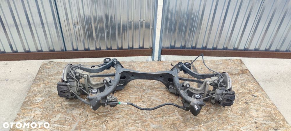 SANKI WÓZEK TYŁ AUDI A4 B9 A5 8W0505235AE *2 - 2