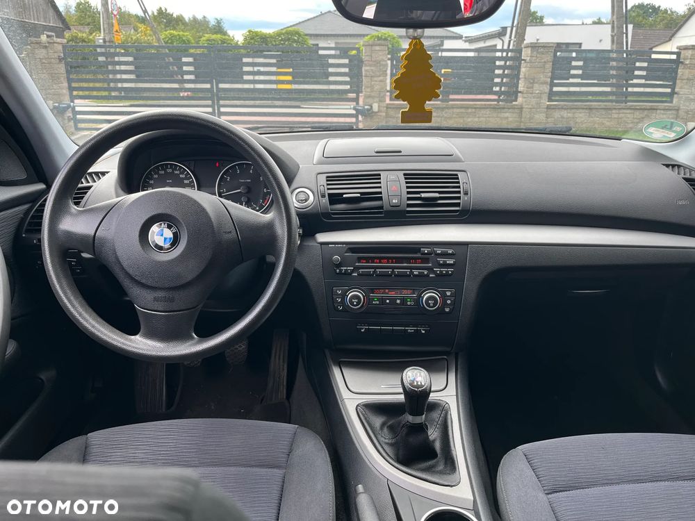 BMW Seria 1 118i Edition Sport - 8