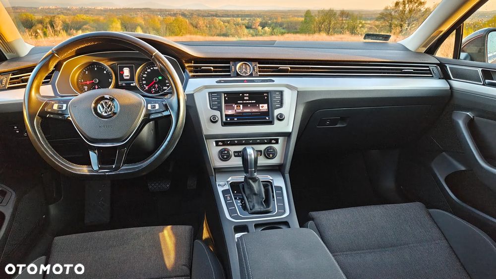 Volkswagen Passat 2.0 TDI BMT Comfortline DSG - 29