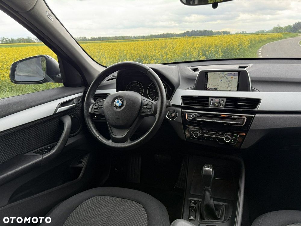 BMW X1 xDrive20i Advantage - 29
