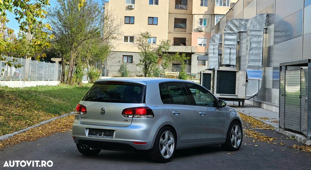 Volkswagen Golf 1.4 TSI Highline DSG - 11