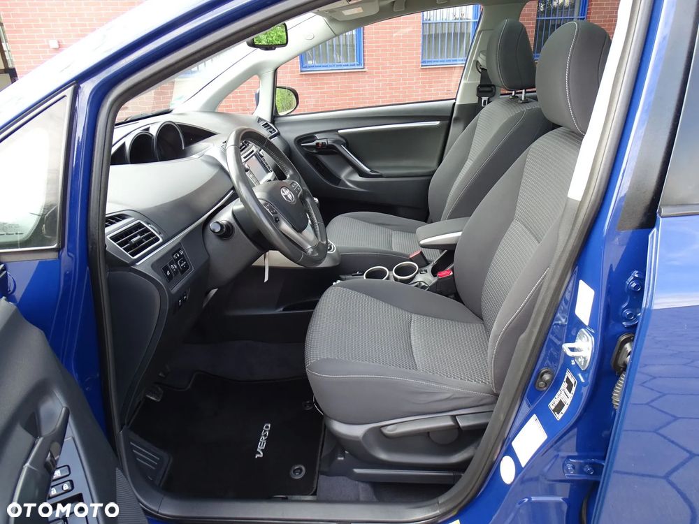 Toyota Verso 1.6 D-4D Prestige - 7