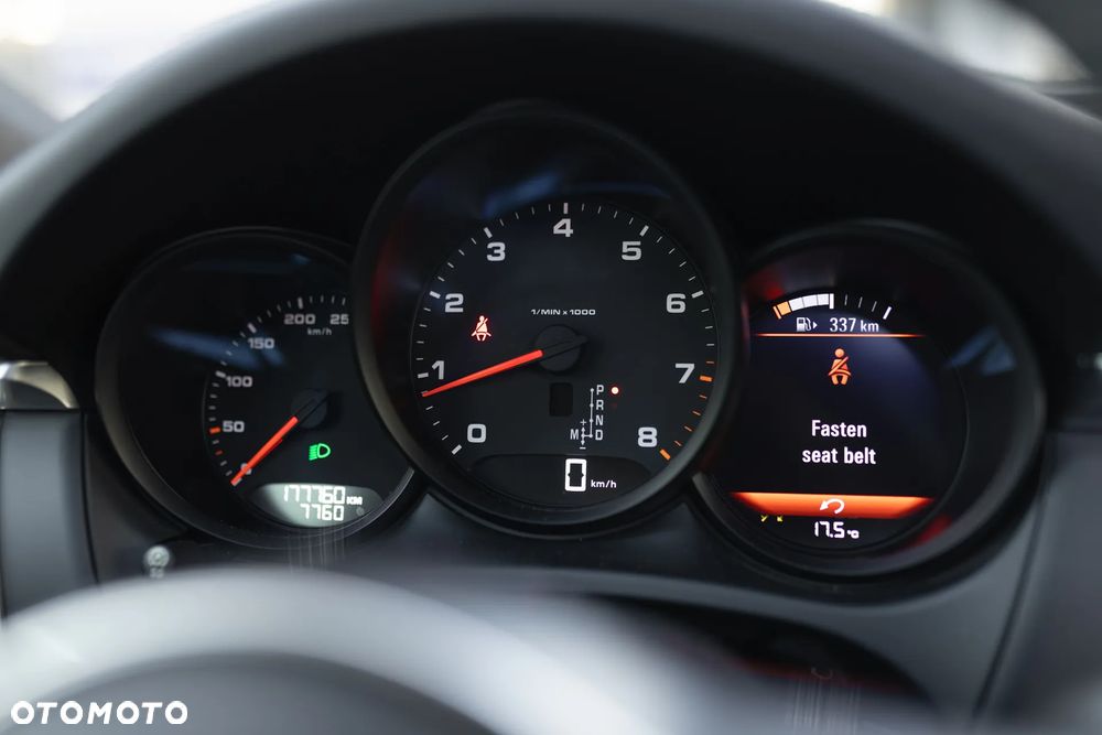 Porsche Macan Standard - 25