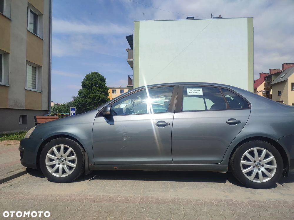 Volkswagen Jetta 1.9 TDI Comfortline - 3