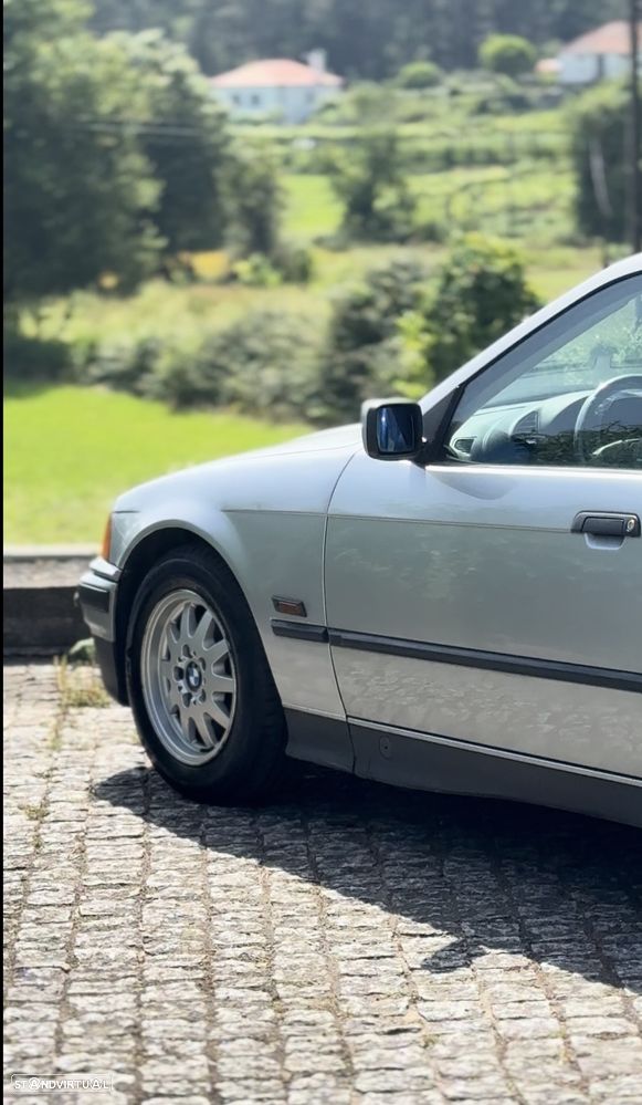 BMW 318 iS - 15