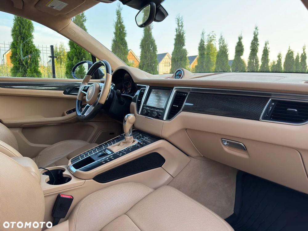 Porsche Macan Turbo PDK - 17