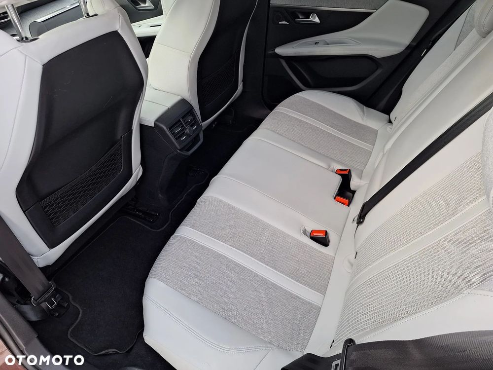 Peugeot 3008 1.2 PureTech Allure S&S - 20