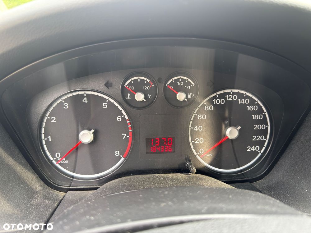 Ford Focus 1.6 Ambiente - 16