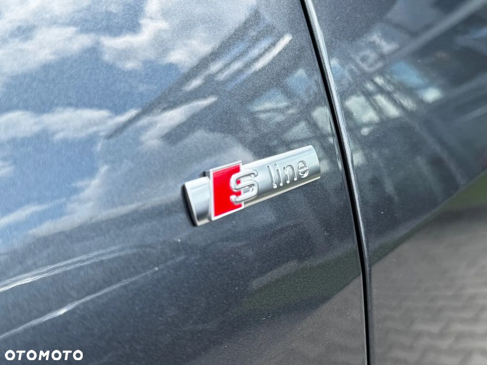 Audi Q8 TFSI e PHEV 360 kW Quattro Tiptronic - 6