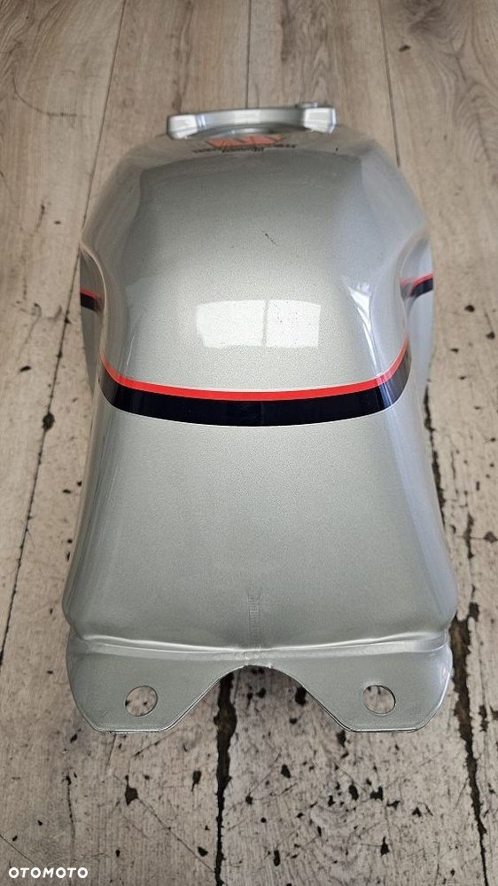 Zbiornik Paliwa Suzuki RG 250 Gamma Walter Wolf Edition  44100-40870-31P - 4