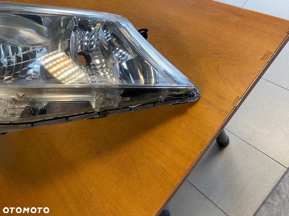 LAMPA PRZEDNIA PRAWA TOYOTA YARIS III 11-14 JASNA 0D-79 - 3
