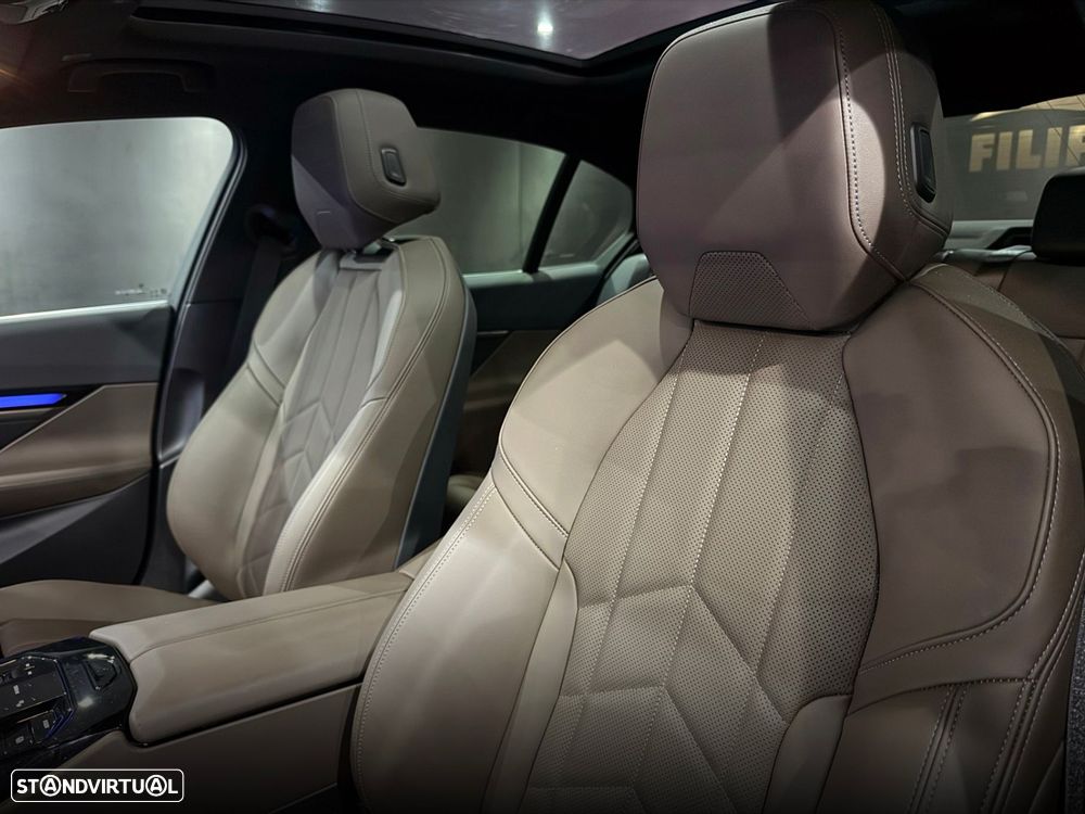 BMW i5 eDrive40 Pack Desportivo M - 19