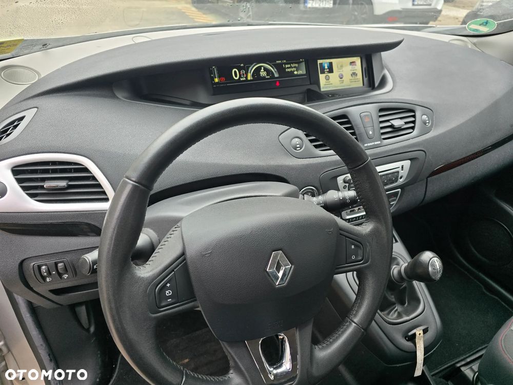 Renault Grand Scenic - 11