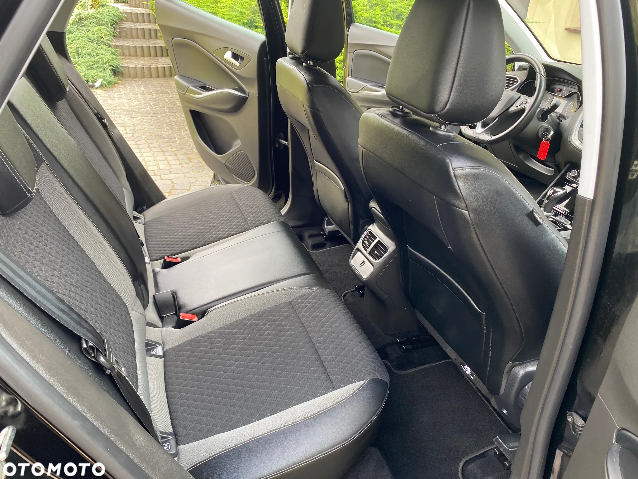 Opel Grandland X 1.5 D Start/Stop Automatik Design Line - 24