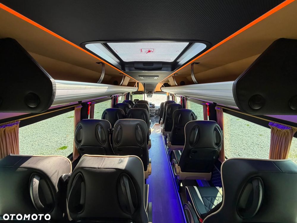 Mercedes-Benz Sprinter 519 - 22
