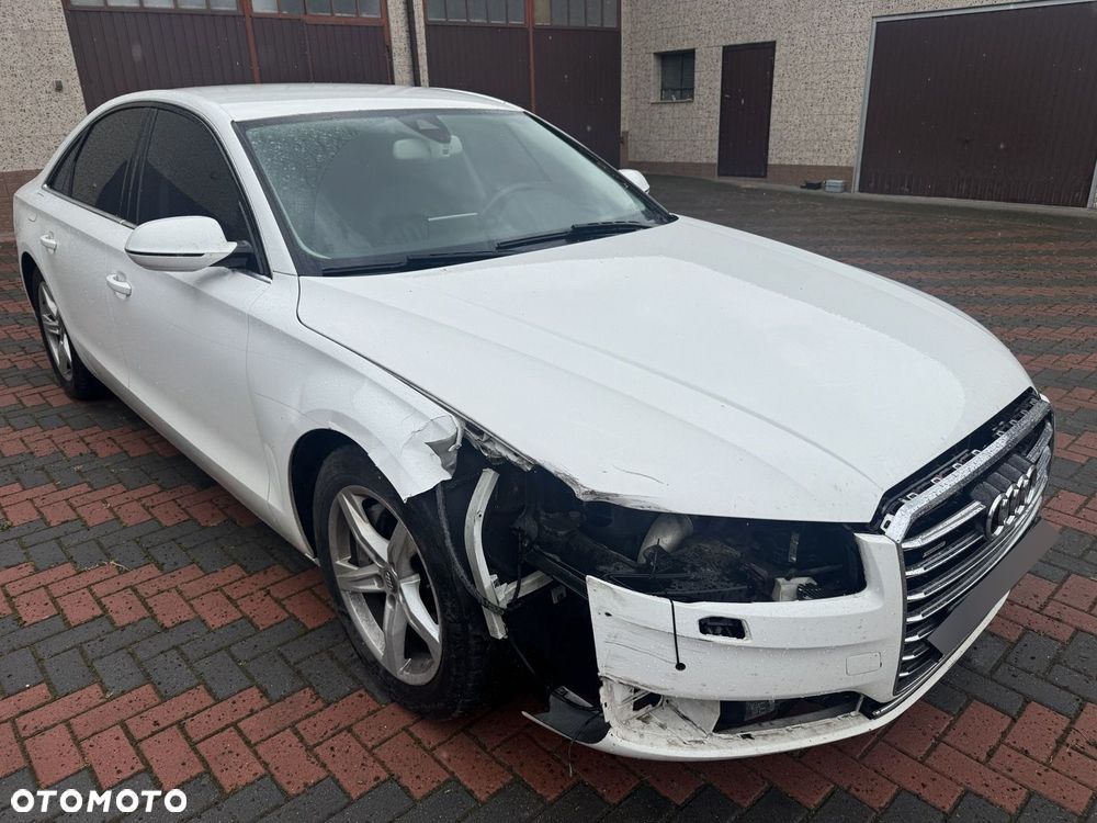 Audi A8 - 3