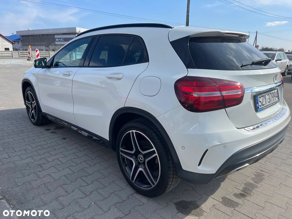 Mercedes-Benz GLA 200 7G-DCT AMG Line - 6