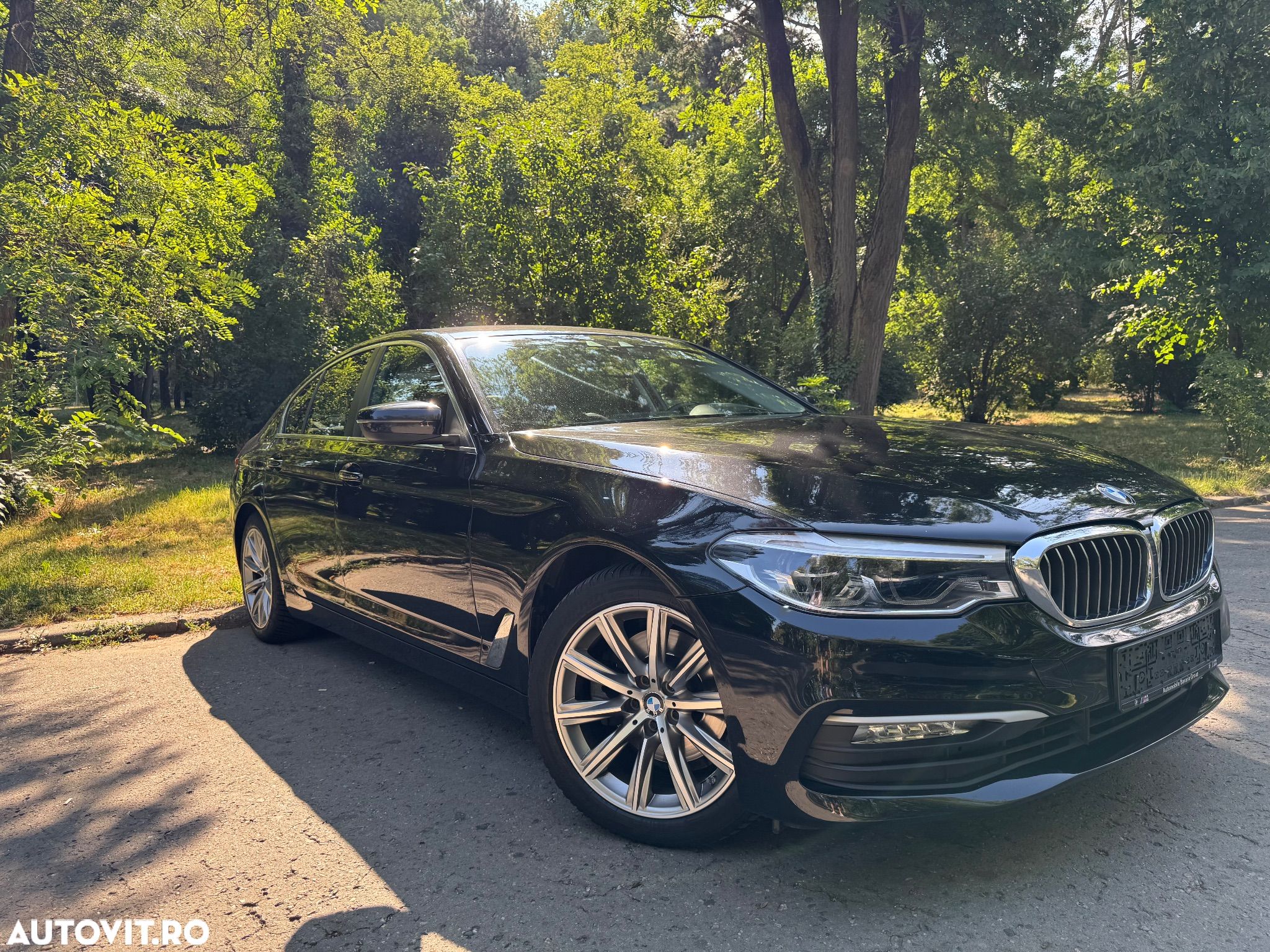 BMW Seria 5 520d Aut. Sport Line - 1
