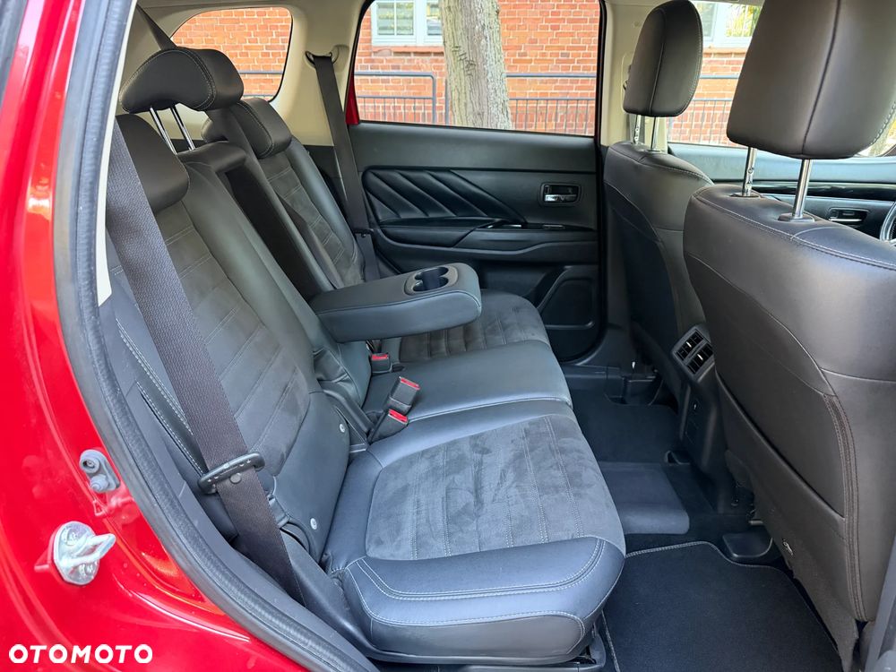 Mitsubishi Outlander Intense + - 30